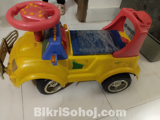 রকিং হর্স, দোলনা ও রাইডার কার